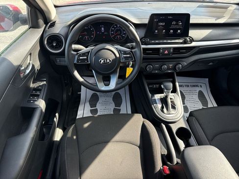 Used 2021 Kia Forte LXS FWD image 30