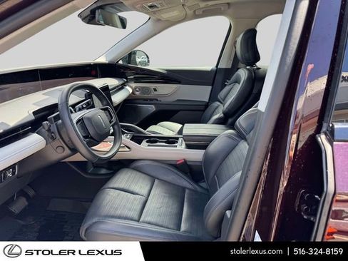 Used 2025 Lincoln Nautilus Reserve AWD/4WD image 20