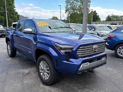 Used 2024 Toyota Tacoma Limited w/ Limited Package (LT)