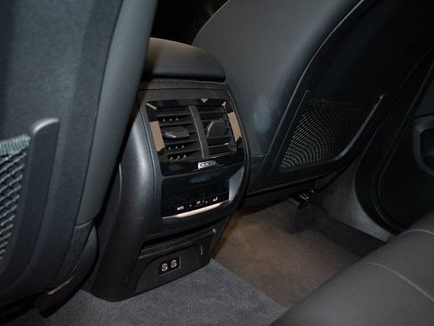 Certified 2024 BMW X3 xDrive30i w/ Premium Package w/ZPA image 24