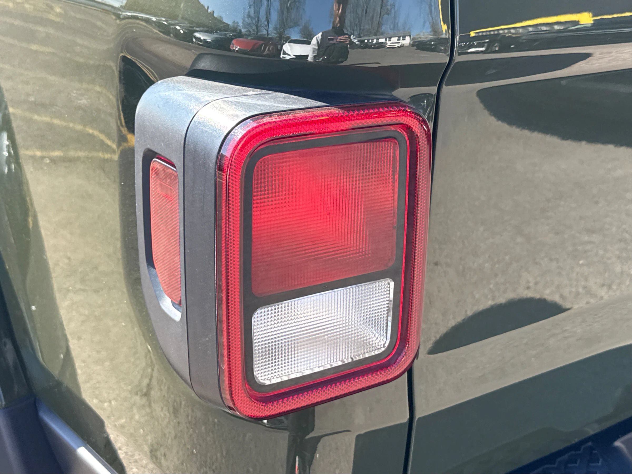 Used 2022 Jeep Gladiator Mojave w/ Cold Weather Group AWD/4WD image 25