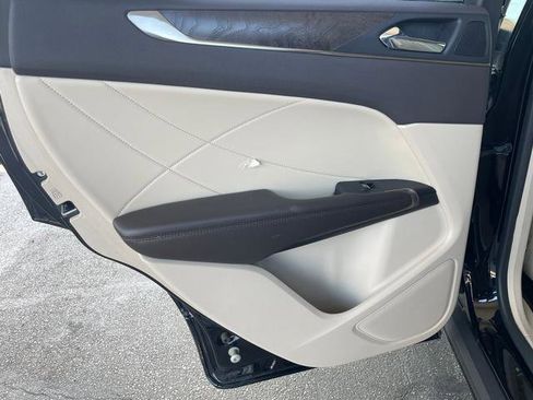 Used 2017 Lincoln MKC Reserve w/ Lincoln MKC Climate Package AWD/4WD image 10