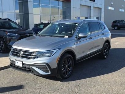 Used 2024 Volkswagen Tiguan SE