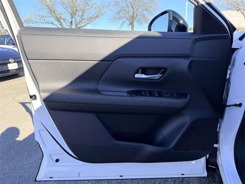 New 2026 Nissan Kicks SV image 14