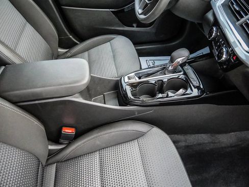 Used 2025 Chevrolet Trax LT FWD image 15