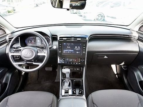 Used 2024 Hyundai Tucson SEL FWD image 18