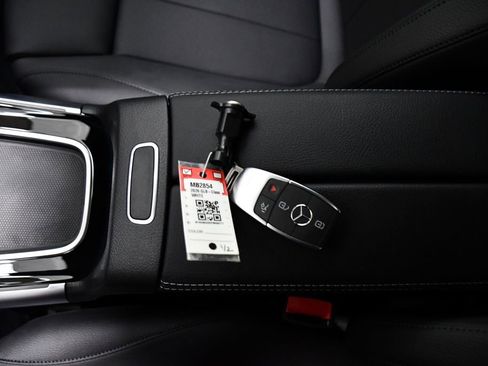 New 2026 Mercedes-Benz GLB 250 4MATIC image 21