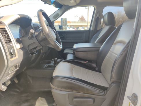 Used 2011 RAM 5500 4x4 Crew Cab image 18