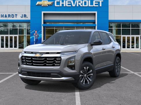 New 2026 Chevrolet Equinox LT w/ Safety and Technology Package FWD image 8