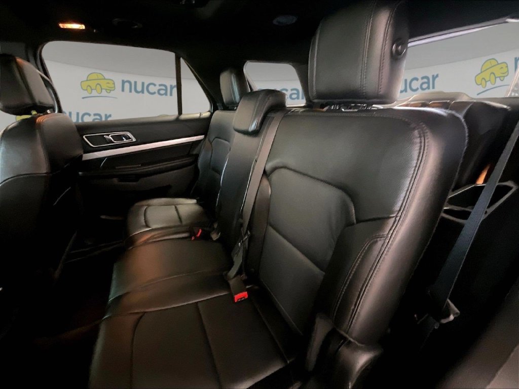 Used 2016 Ford Explorer XLT w/ Equipment Group 202A AWD/4WD image 15