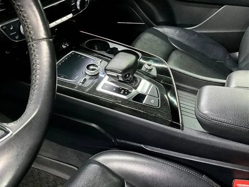 Used 2019 Audi Q7 3.0T Prestige w/ Prestige Package AWD/4WD image 13