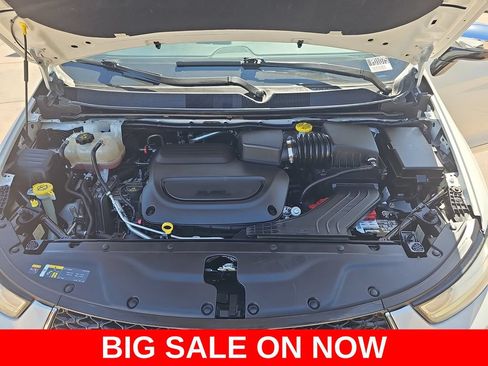 Used 2023 Chrysler Pacifica Limited FWD image 34