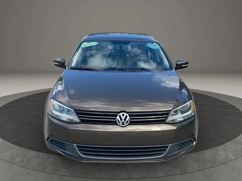 Used 2014 Volkswagen Jetta SE image 2