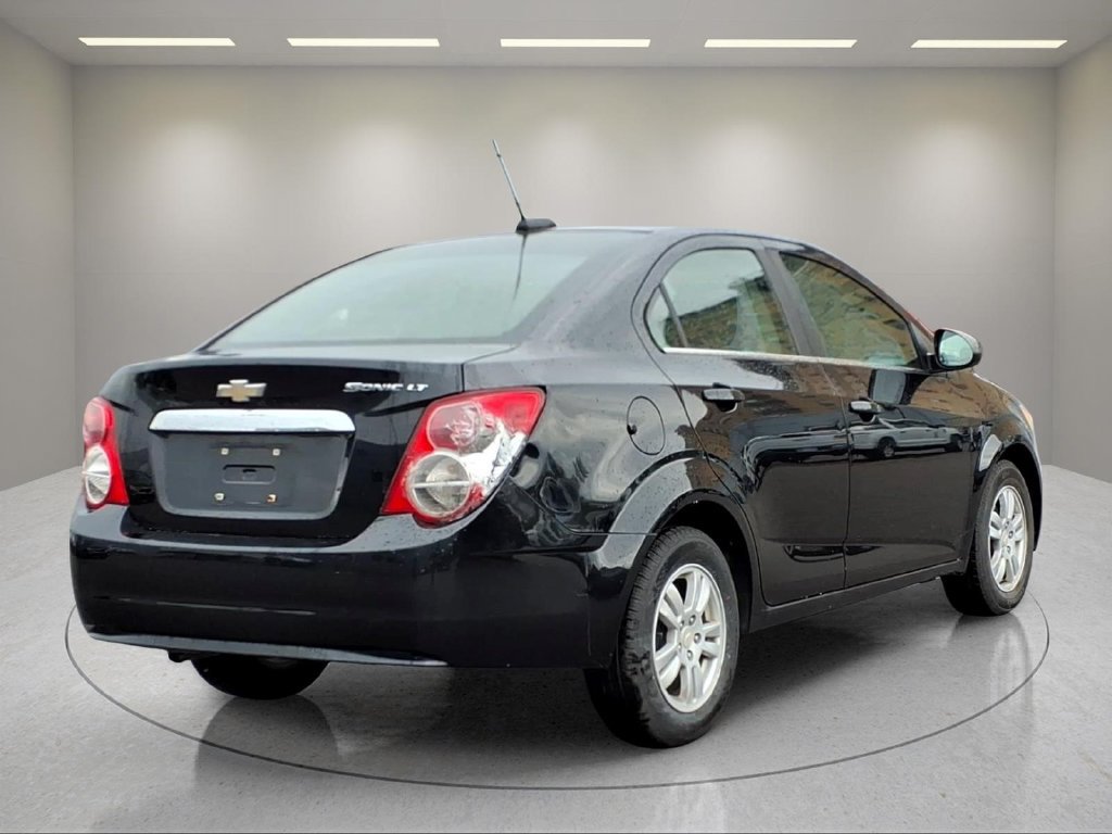 Used 2016 Chevrolet Sonic LT FWD image 21