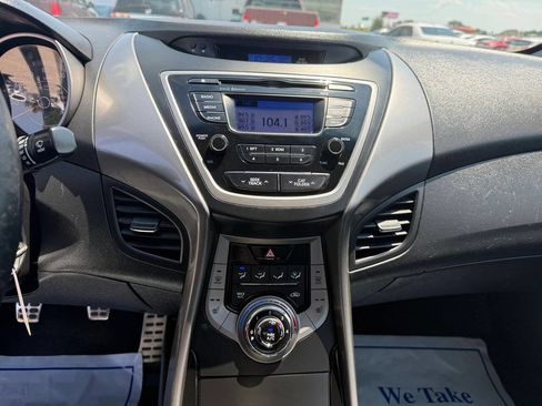 Used 2013 Hyundai Elantra SE image 13