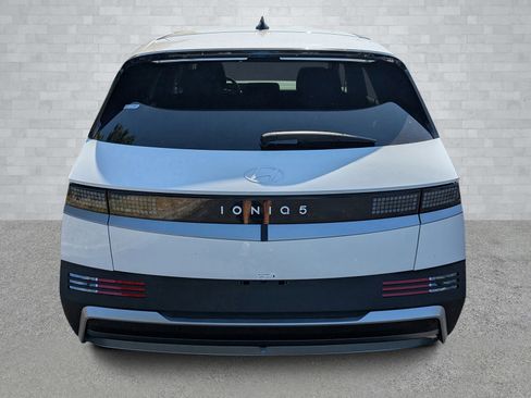 New 2025 Hyundai Ioniq 5 SE image 6