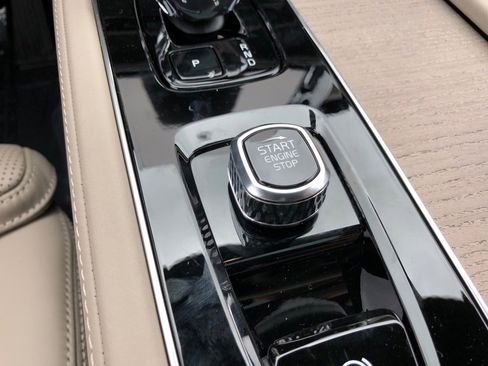 New 2026 Volvo XC90 B6 Ultra w/ Protection Package Premier image 30