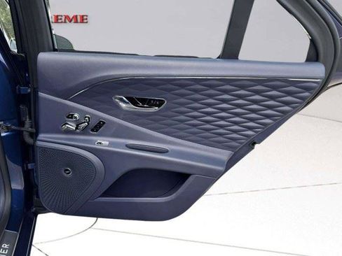 Used 2023 Bentley Flying Spur W12 AWD/4WD image 53