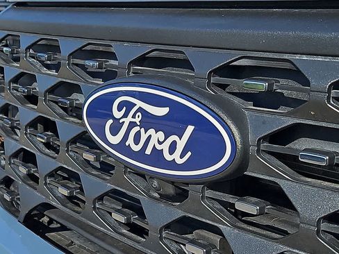Used 2025 Ford Maverick Lariat w/ 4K Tow Package AWD/4WD image 31