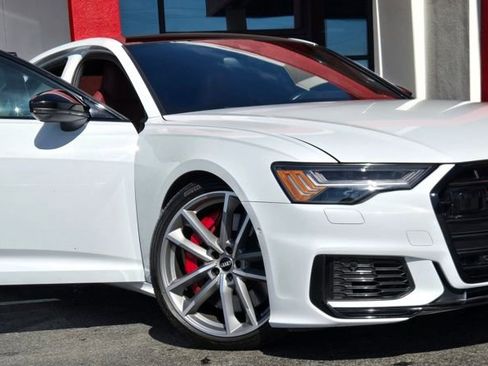 Used 2021 Audi S6 Prestige w/ Prestige Package image 16