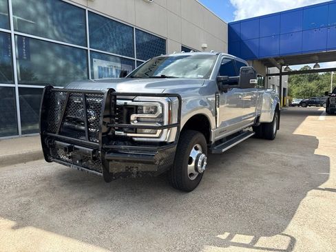 Used 2024 Ford F350 Lariat w/ FX4 Off-Road Package AWD/4WD image 4