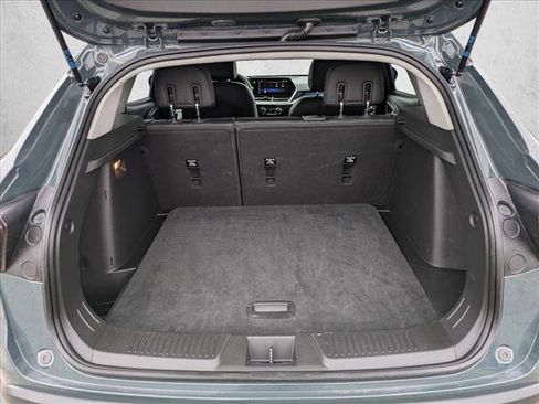 Used 2025 Chevrolet Trax LT FWD image 6
