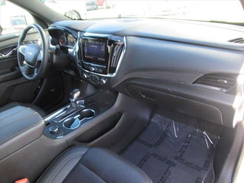 Used 2022 Chevrolet Traverse High Country image 10
