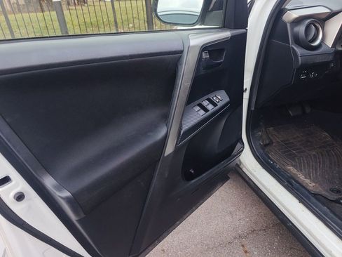 Used 2015 Toyota RAV4 LE image 5