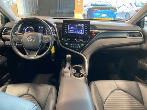 Used 2023 Toyota Camry SE image 14