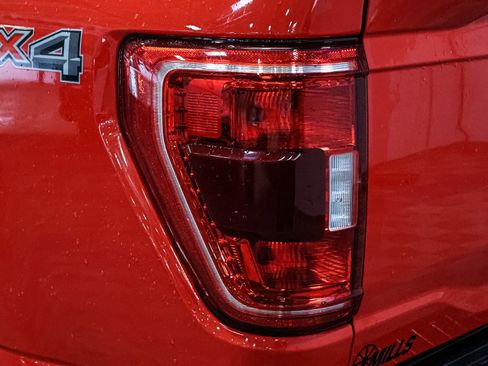 Certified 2025 Ford F150 Platinum w/ FX4 Off-Road Package image 15