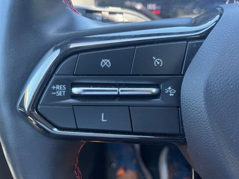 Used 2025 Chevrolet Equinox RS FWD image 18