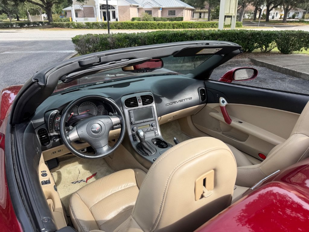 Used 2006 Chevrolet Corvette Convertible w/ Preferred Equipment Group RWD image 31