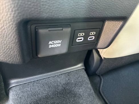 New 2026 Toyota Tacoma Limited AWD/4WD image 36