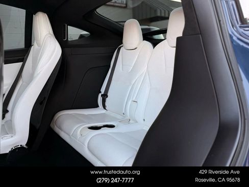 Used 2016 Tesla Model X 60D image 21