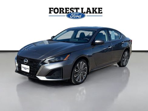 Used 2024 Nissan Altima 2.5 SL image 3