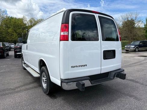 Used 2024 GMC Savana 2500 w/ Driver Convenience Package RWD image 3