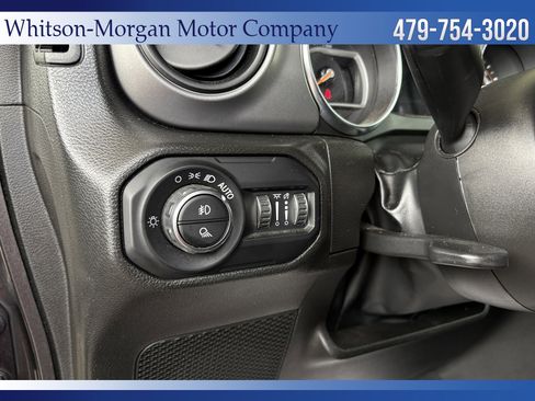 Used 2022 Jeep Gladiator Sport AWD/4WD image 13