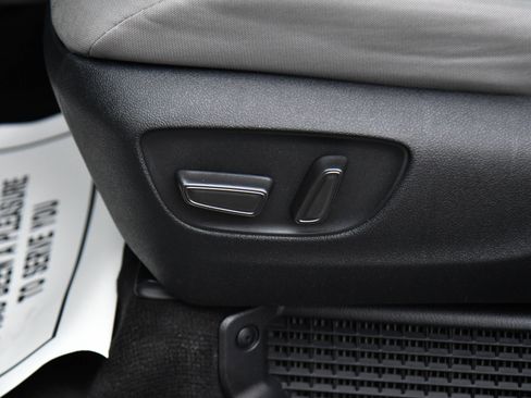 Used 2023 Toyota Sienna LE image 16