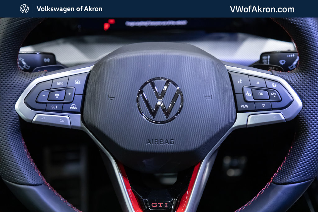 New 2026 Volkswagen GTI SE FWD image 17