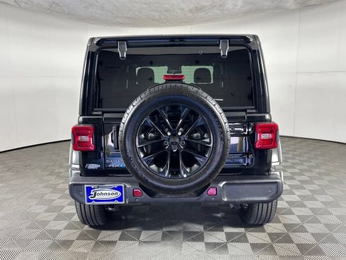 Certified 2025 Jeep Wrangler Unlimited Sahara w/ Safety Group AWD/4WD image 7