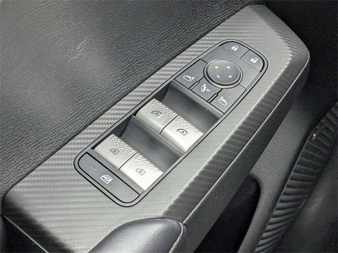 Used 2025 Mitsubishi Outlander SE image 26