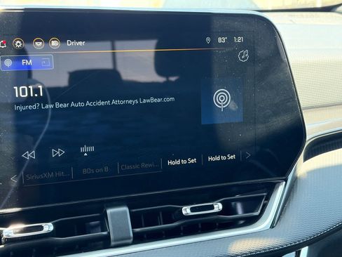 Used 2025 Chevrolet Equinox LT w/ Convenience Package II FWD image 14
