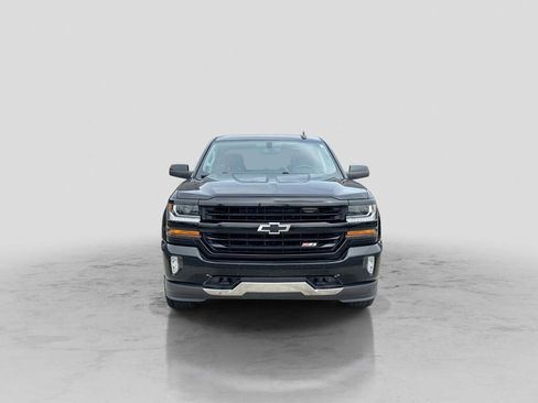 Used 2018 Chevrolet Silverado 1500 LT w/ All Star Edition AWD/4WD image 9