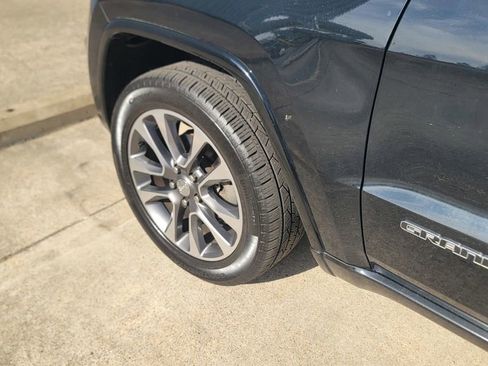 Used 2021 Jeep Grand Cherokee Limited AWD/4WD image 10