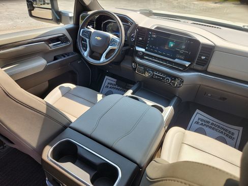 Used 2024 Chevrolet Silverado 3500 LTZ w/ LTZ Premium Package AWD/4WD image 37