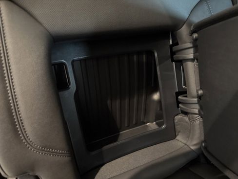 New 2025 GMC Sierra 2500 SLT image 16