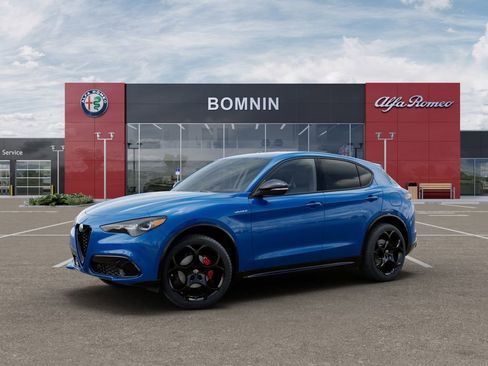 New 2025 Alfa Romeo Stelvio Sprint w/ Veloce Package AWD/4WD image 2