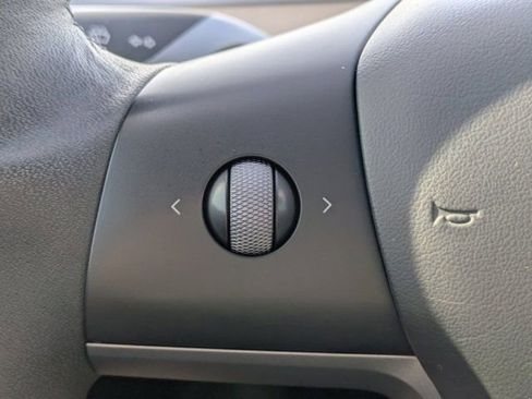 Used 2023 Tesla Model 3 Standard Range image 19