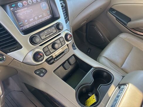 Used 2020 GMC Yukon XL SLT w/ Premium Edition image 21