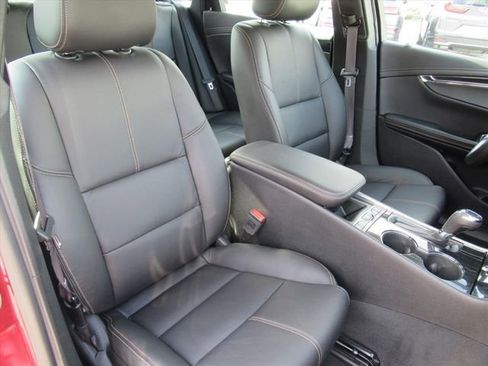 Used 2017 Chevrolet Impala LT w/ Leather Package image 8